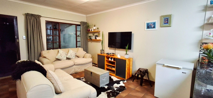 3 Bedroom Property for Sale in Langenhovenpark Free State
